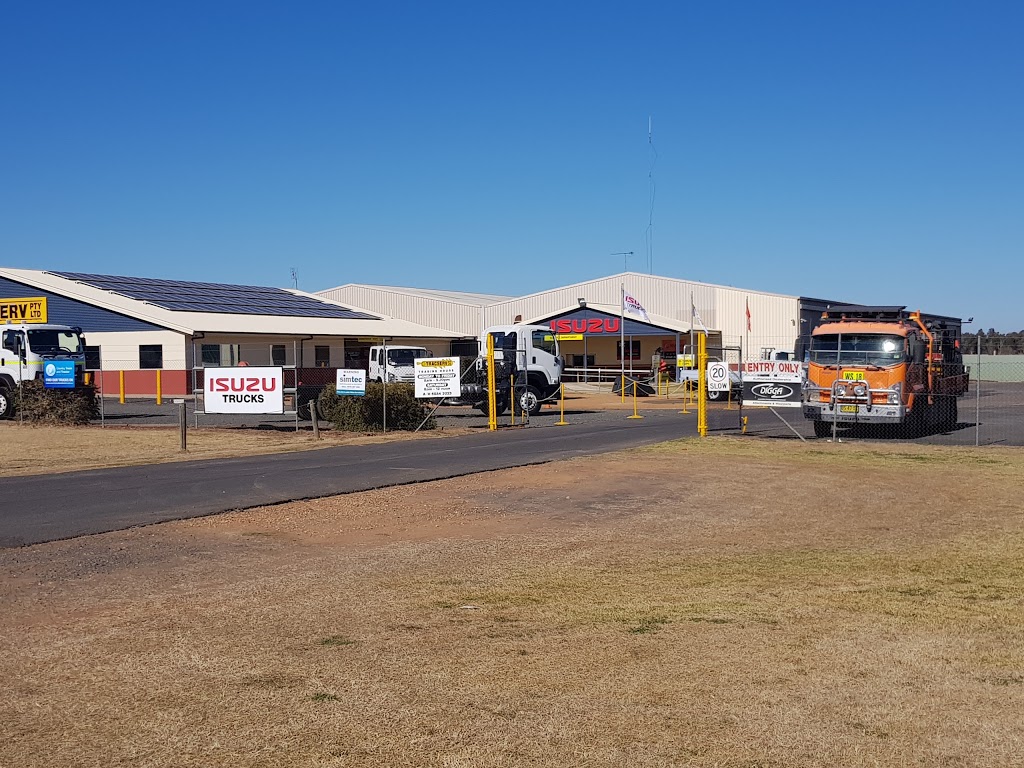 Tracserv Trucks | store | 19 Purvis Ln, Dubbo NSW 2830, Australia | 0268842023 OR +61 2 6884 2023