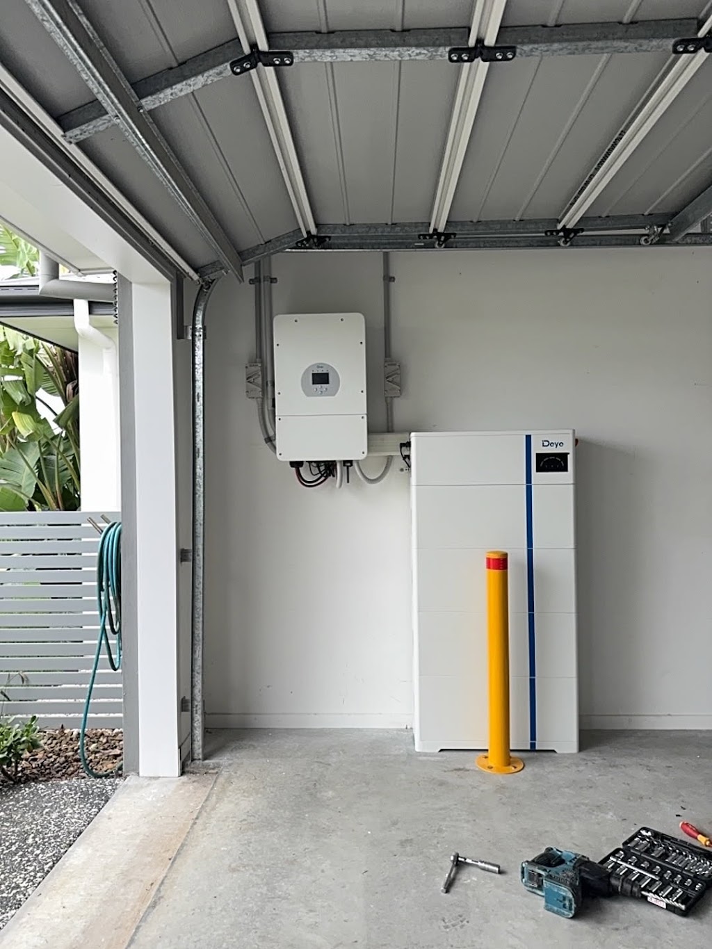 Level Electrical & Solar Arundel | 23 Expansion St, Molendinar QLD 4214, Australia | Phone: (07) 5657 9443