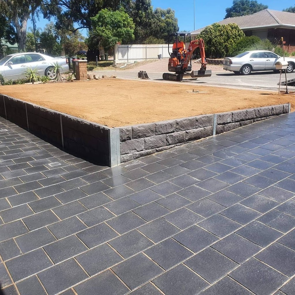 South Adelaide Services | general contractor | 28 Chapman Rd, Hackham SA 5163, Australia | 0423673411 OR +61 423 673 411