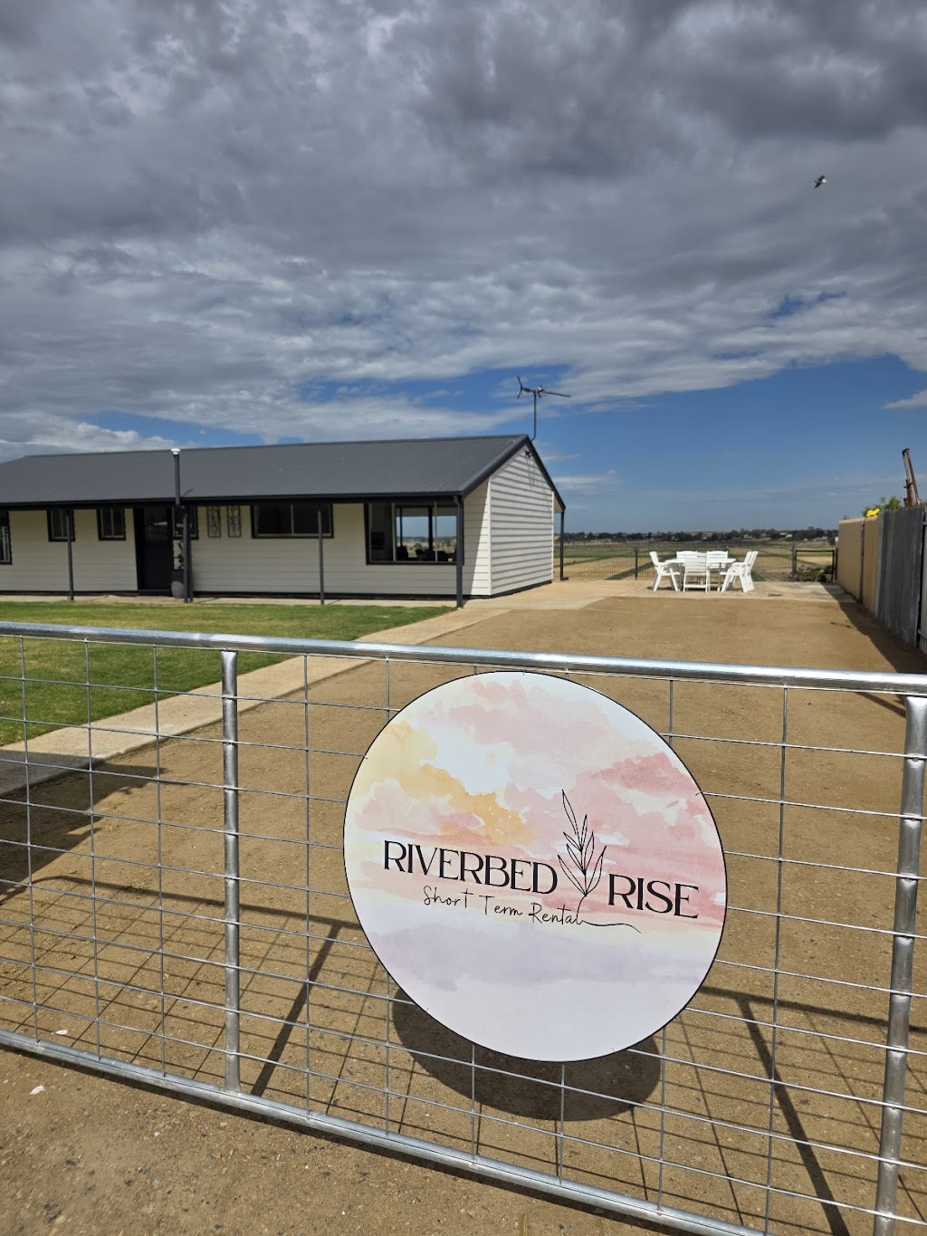 Riverbed Rise | 20-22 Princes Hwy, Tailem Bend SA 5260, Australia | Phone: 0415 835 360