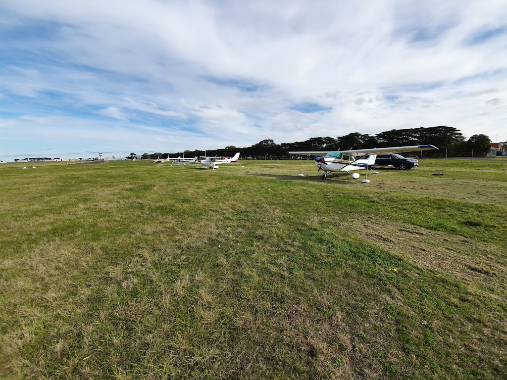 Point Cook Flying Club | Raaf Base Williams, Williams Rd, Point Cook VIC 3030, Australia | Phone: 1300 521 180