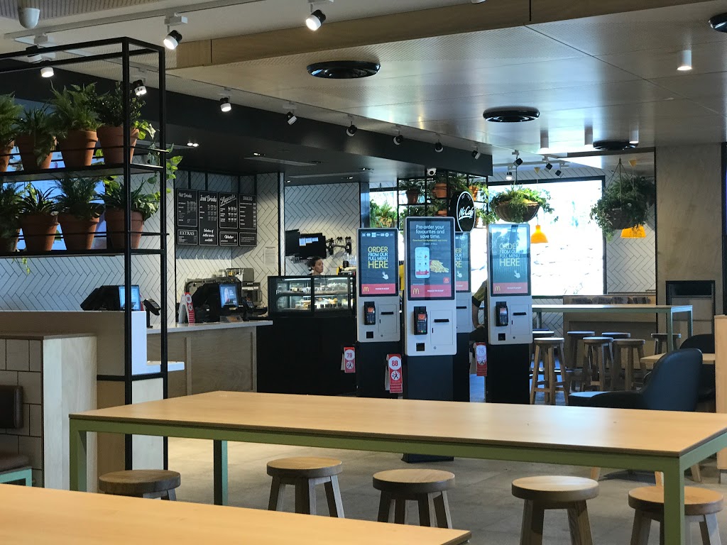 McDonalds Eagleby | cafe | 1/17 River Hills Rd, Eagleby QLD 4207, Australia | 0730805403 OR +61 7 3080 5403