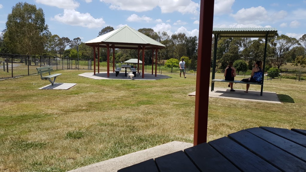 Riverdale 1/2 Fenced Agility Dog Park | park | 110 Evans Rd, Meadowbrook QLD 4131, Australia