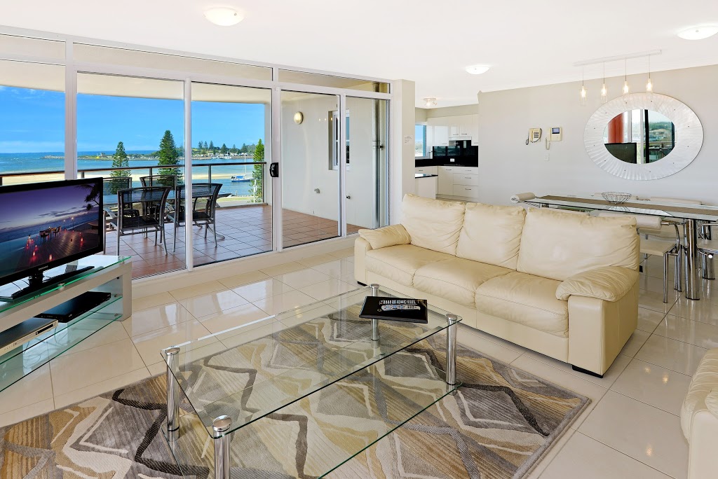 Sunrise Luxury Apartments Forster Tuncurry | 22-30 Manning St, Tuncurry NSW 2428, Australia | Phone: (02) 6557 5030