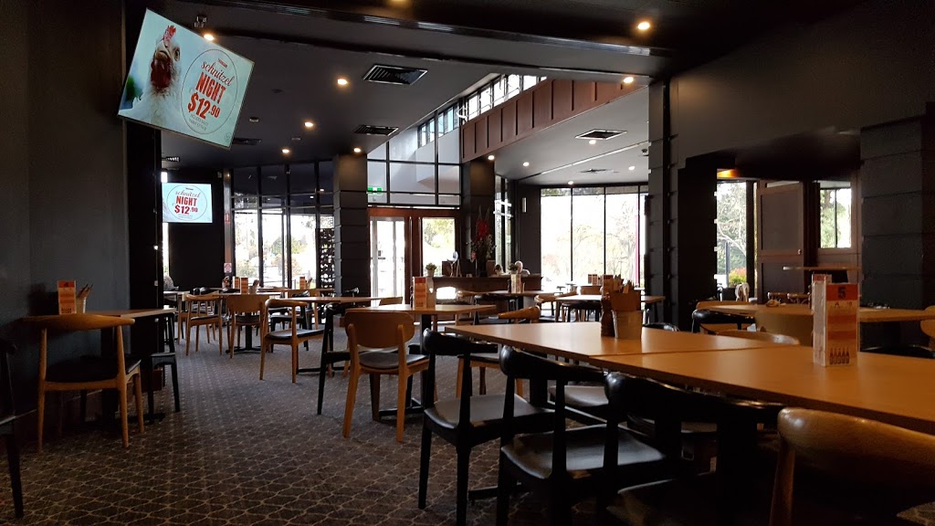 Crown Inn | restaurant | Old S Rd, Old Reynella SA 5161, Australia | 0883811319 OR +61 8 8381 1319