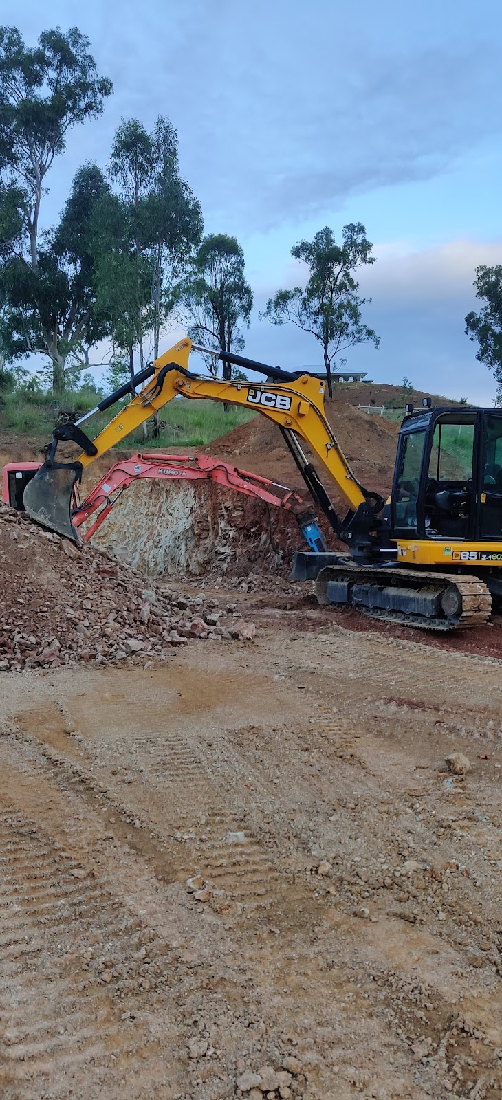 Keane dirt works | 11a Loch Wy, Brassall QLD 4305, Australia | Phone: 0487 169 261