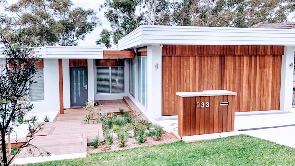 Shire Garage Doors | Unit 7/13-15 Burns Rd, Heathcote NSW 2233, Australia | Phone: (02) 9548 6160