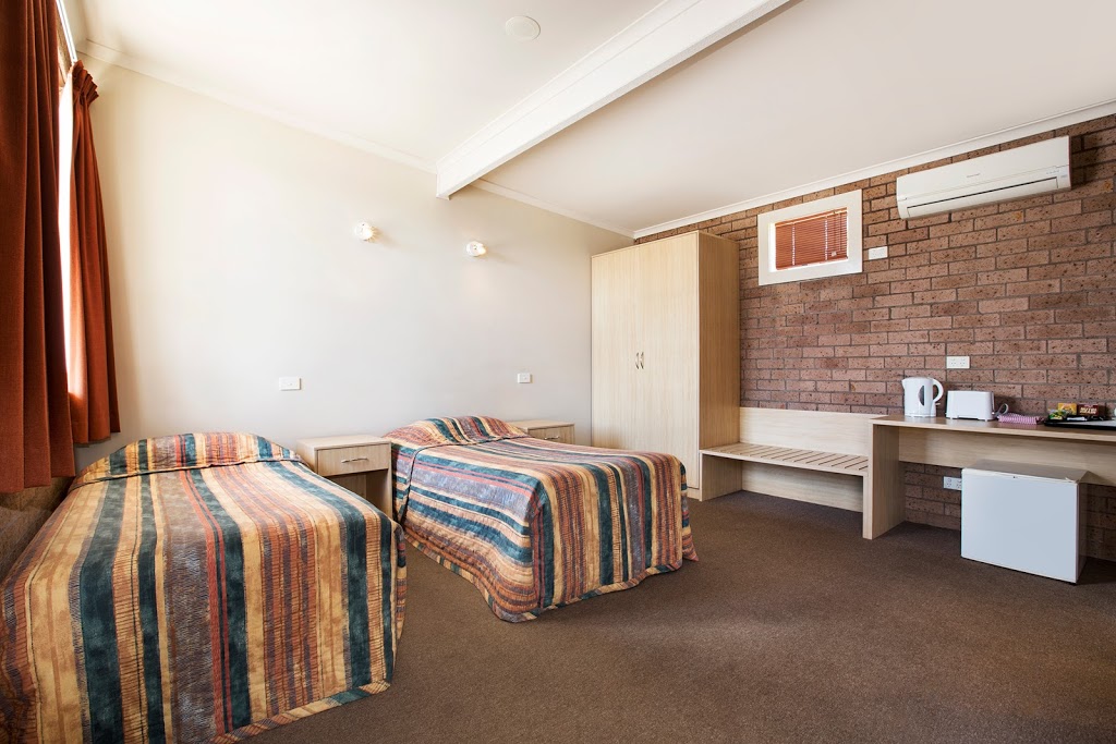 Colyton Hotel | lodging | 12 Great Western Hwy, Colyton NSW 2760, Australia | 0296232266 OR +61 2 9623 2266