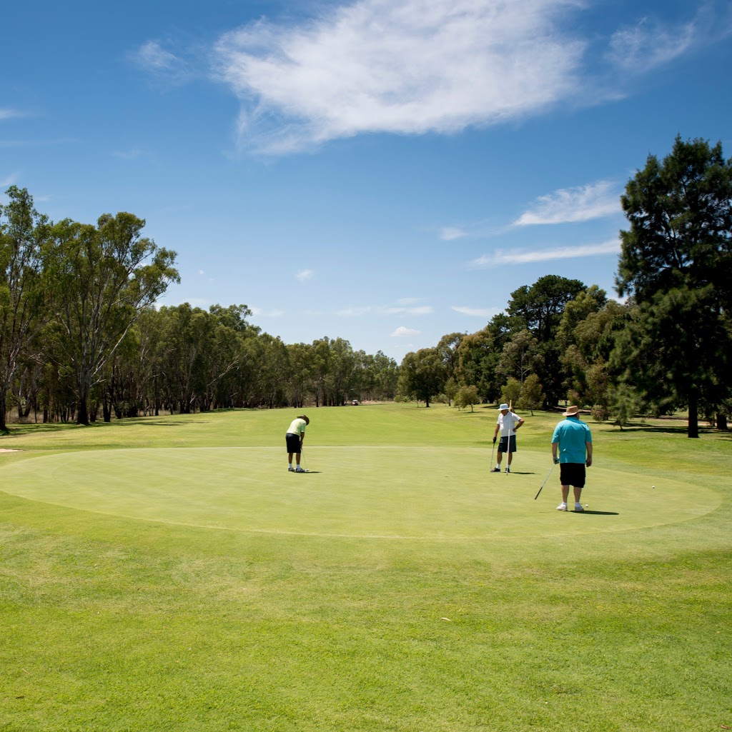 Tocumwal Golf & Bowls Club | Barooga Rd, Tocumwal NSW 2714, Australia | Phone: (03) 5874 9111