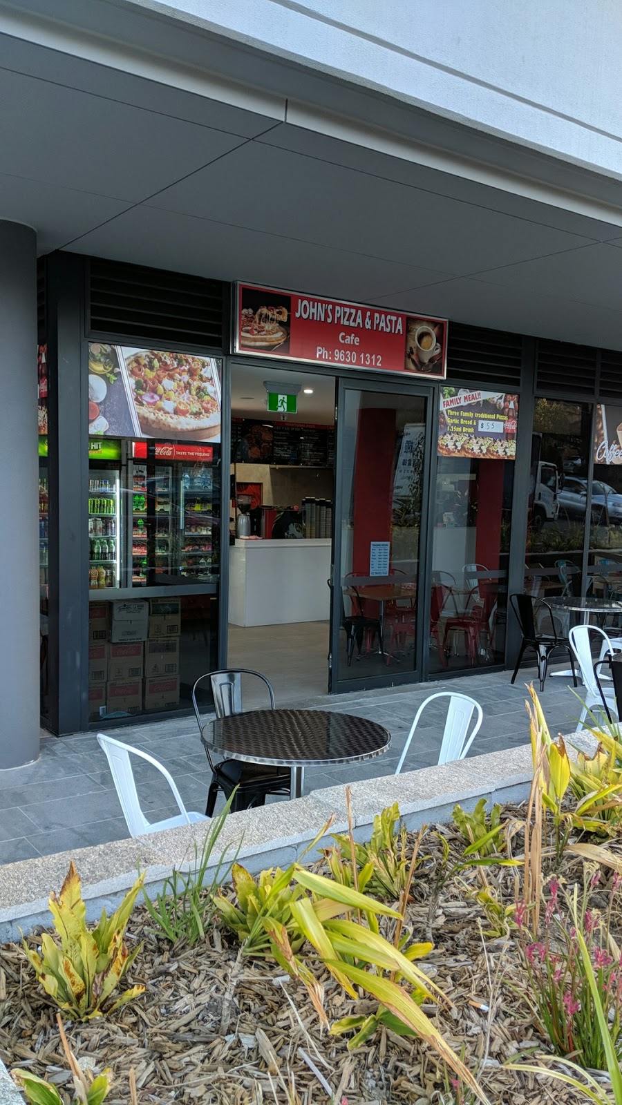 Johns Pizza and Pasta | restaurant | shop 3/1 Broughton St, Parramatta NSW 2150, Australia | 0296301312 OR +61 2 9630 1312
