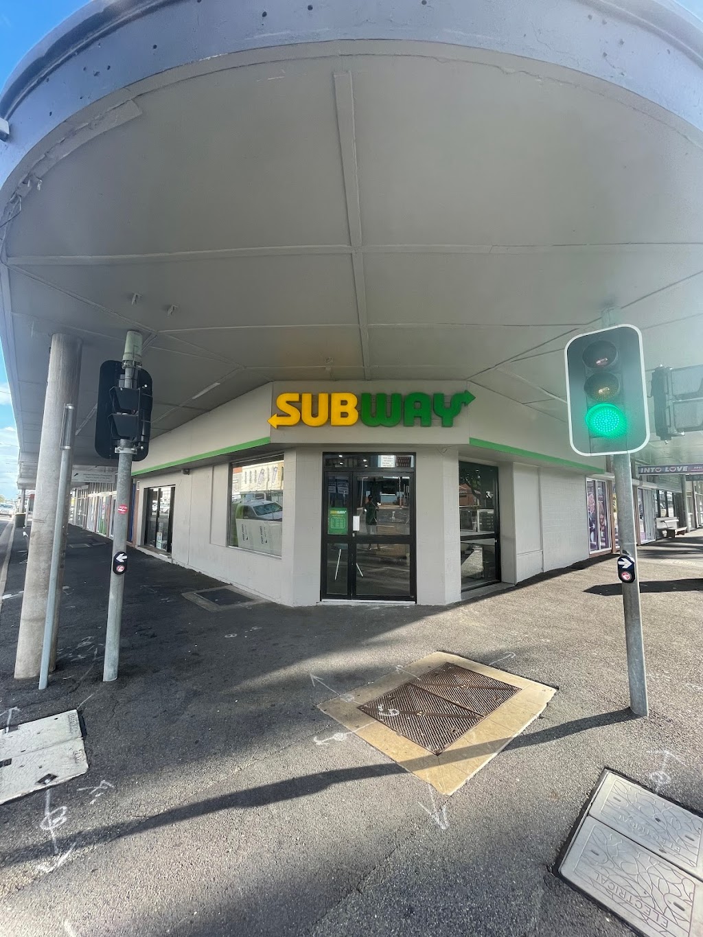 Subway | East St &, William St, Rockhampton QLD 4700, Australia | Phone: (07) 4921 1102