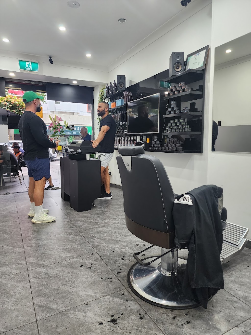 ERFAN Barber | 46B Darlinghurst Rd, Potts Point NSW 2011, Australia | Phone: 0437 757 777