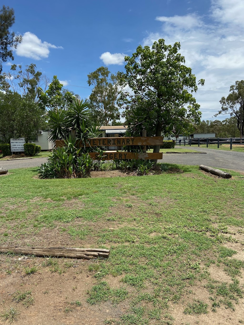 Clermont Veterinary Surgery | 29 Laglan Rd, Clermont QLD 4721, Australia | Phone: (07) 4983 1172