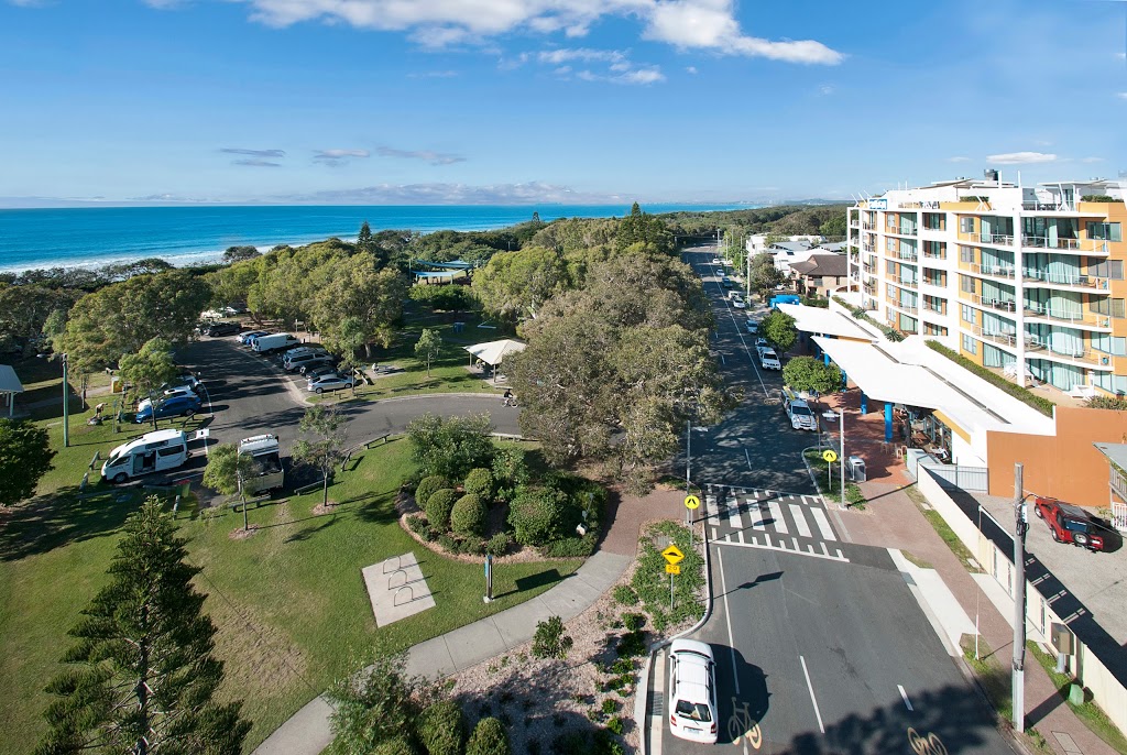 Santorini Twin Waters | 13 Mudjimba Esplanade, Sunshine Coast QLD 4564, Australia | Phone: (07) 5450 6622