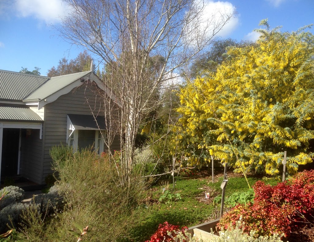 Valley View Cottage Warragul | 336 Normanby St, Warragul VIC 3820, Australia | Phone: 0418 882 804