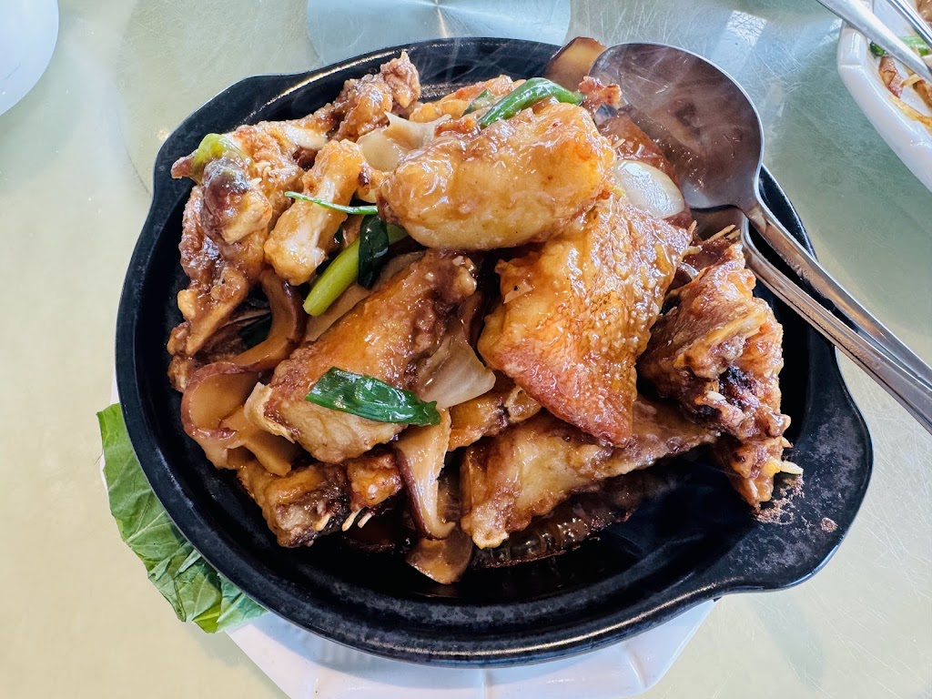 The Moon Chinese Seafood Restaurant 德月舫 | 15/114 Esplanade, Surfers Paradise QLD 4217, Australia | Phone: (07) 5564 6996