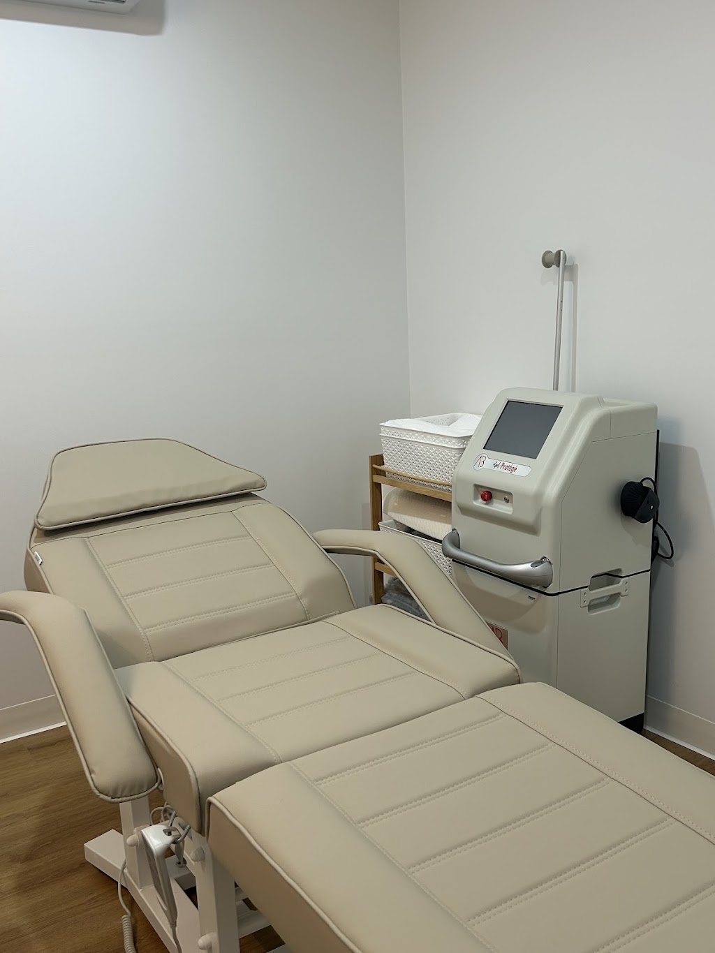 Fit Skin Clinic | 18 Steel St, Redhead NSW 2290, Australia | Phone: (02) 4955 3670