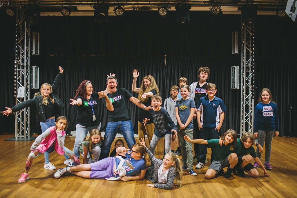 The Mad Cow Theatre Co | 13 Franklin Ave, Avoca Beach NSW 2251, Australia | Phone: (02) 4339 4064