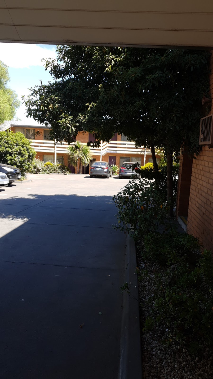 Essendon Motel | 93 Bulla Rd, Melbourne VIC 3041, Australia | Phone: (03) 9374 2433