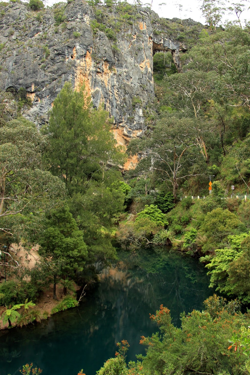 Blue Lake Jenolan | 4654 Jenolan Caves Rd, Jenolan NSW 2790, Australia | Phone: (02) 6359 3911