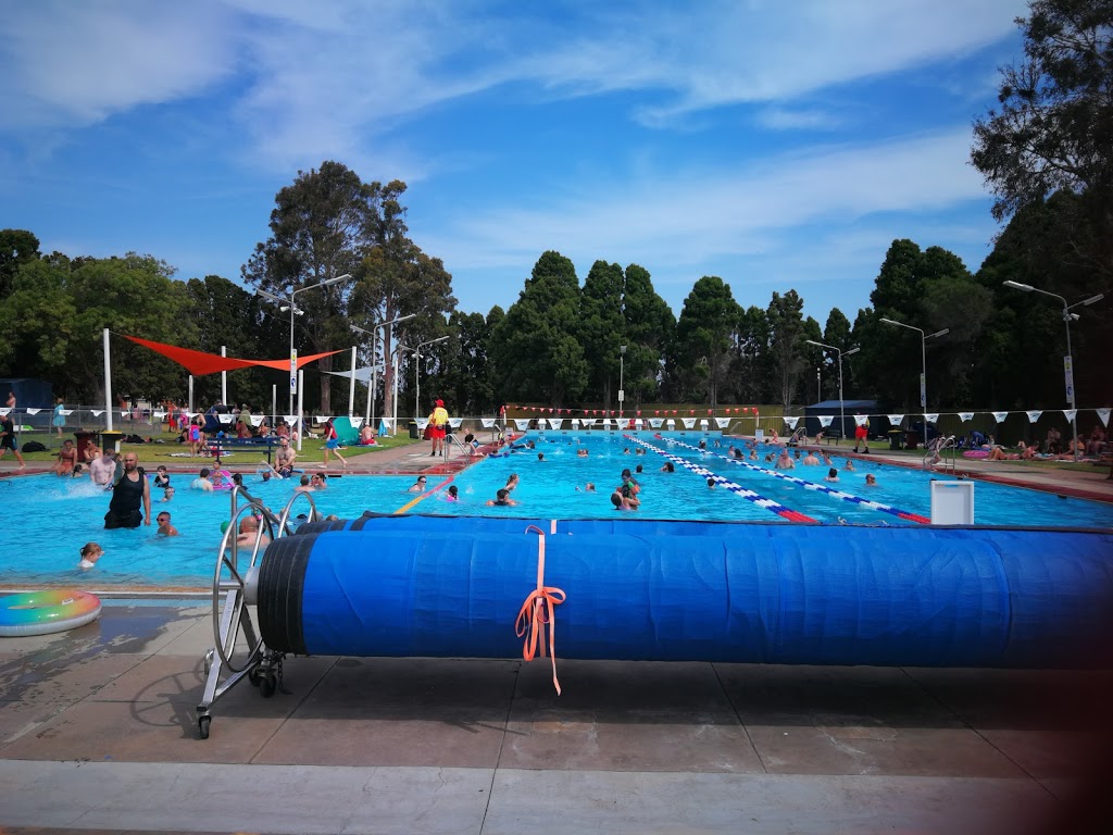 Lara Aquatic Centre | 2 Bank St, Lara VIC 3212, Australia | Phone: (03) 5282 1563