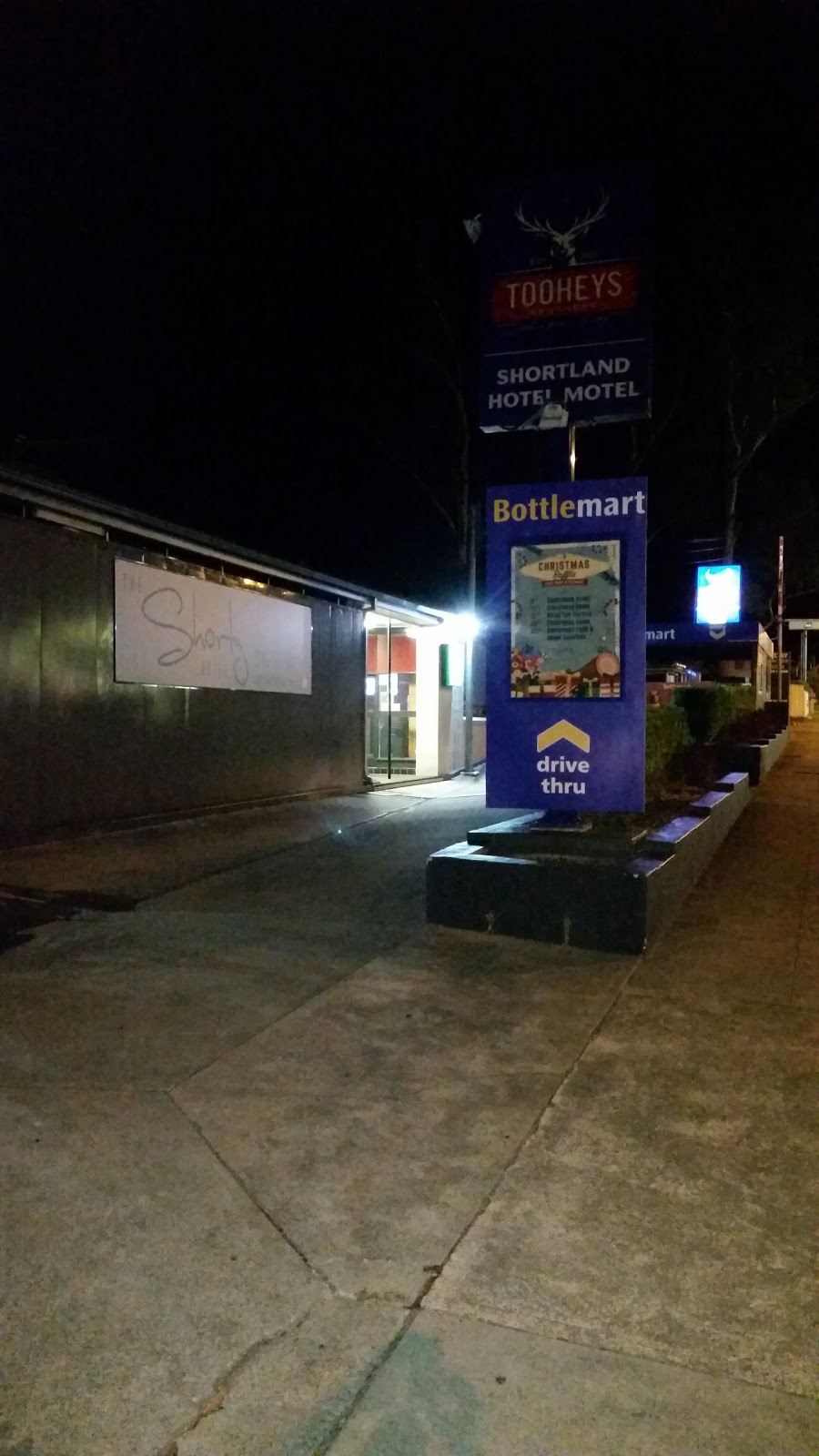 Bottlemart - Shortland Hotel | 269 Sandgate Rd, Shortland NSW 2307, Australia | Phone: (02) 4951 1844