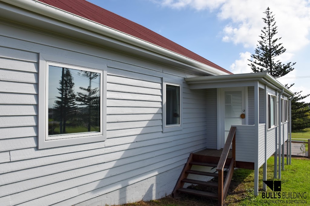 Bulls Building Construction & Demolition | 68 Songlark St, Bermagui NSW 2546, Australia | Phone: 0488 676 484
