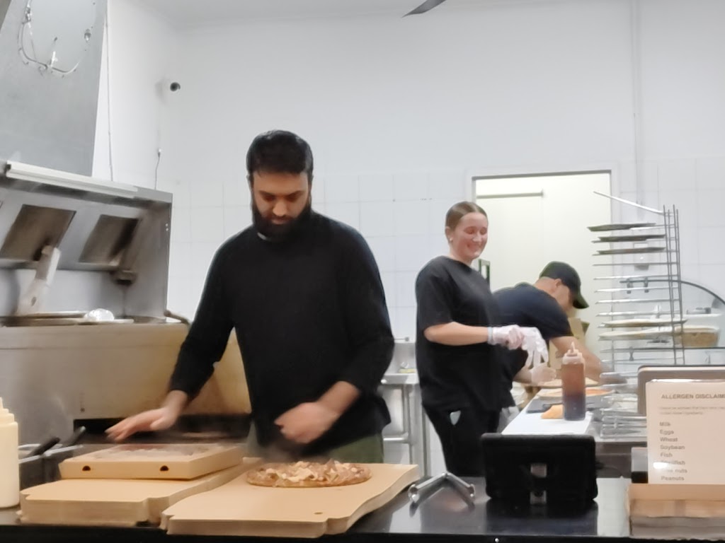 Pizza Roma | 2/31-35 Lloyd Ave, Chain Valley Bay NSW 2259, Australia | Phone: (02) 4316 9850