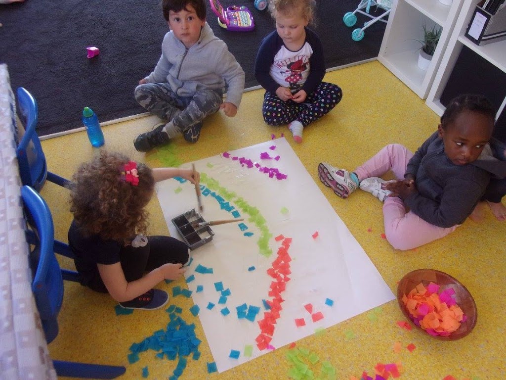 First Early Learning Endeavour Hills | 2 Heywood Grove, Endeavour Hills VIC 3802, Australia | Phone: (03) 9700 1922