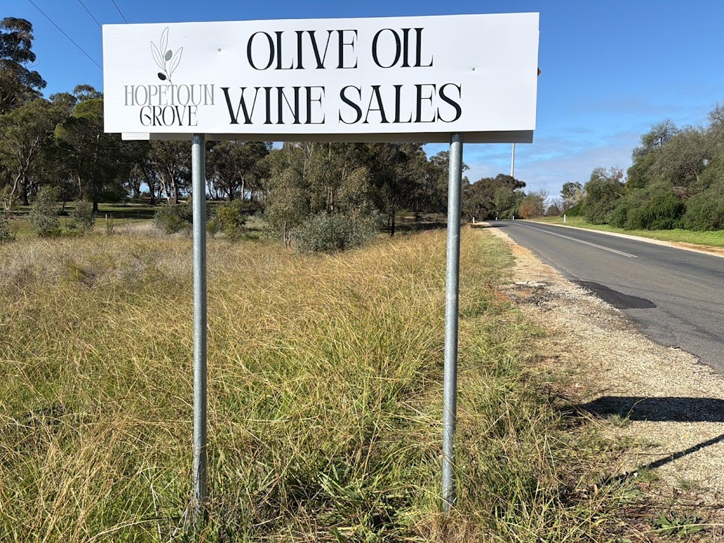 Hopetoun Grove | 165 Hopetoun Rd, Rutherglen VIC 3685, Australia | Phone: 0400 105 622