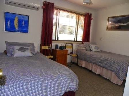 Werekataba | lodging | 195 Old Warners Bay Rd, Mount Hutton NSW 2290, Australia | 0249481313 OR +61 2 4948 1313