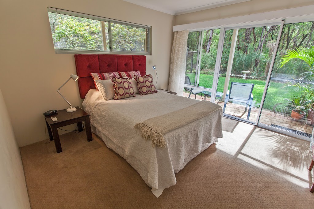 Margaret River Bed and Breakfast | lodging | 15 Loaring Pl, Margaret River WA 6285, Australia | 0897587002 OR +61 8 9758 7002