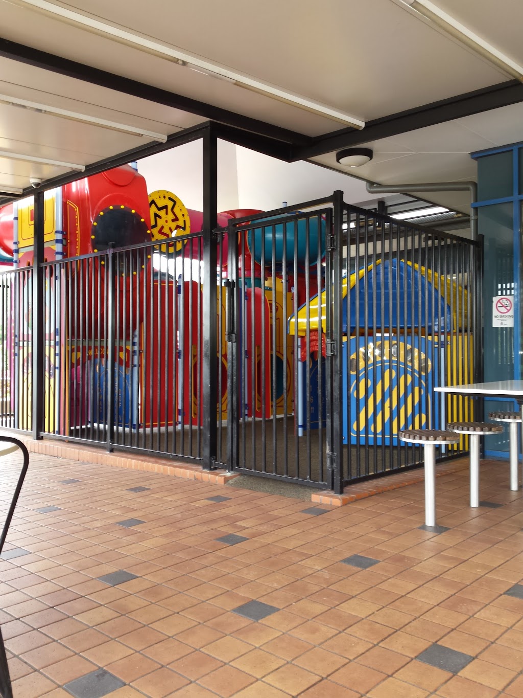 McDonalds Glenmore Park | cafe | Glenmore Pkwy, Glenmore Park NSW 2745, Australia | 0247378144 OR +61 2 4737 8144