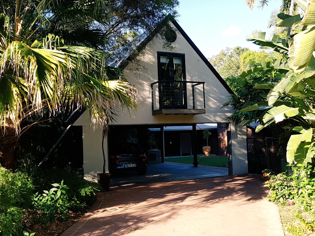 Arbour Grove The Loft | lodging | 3 Komraus Ct, Morayfield QLD 4506, Australia