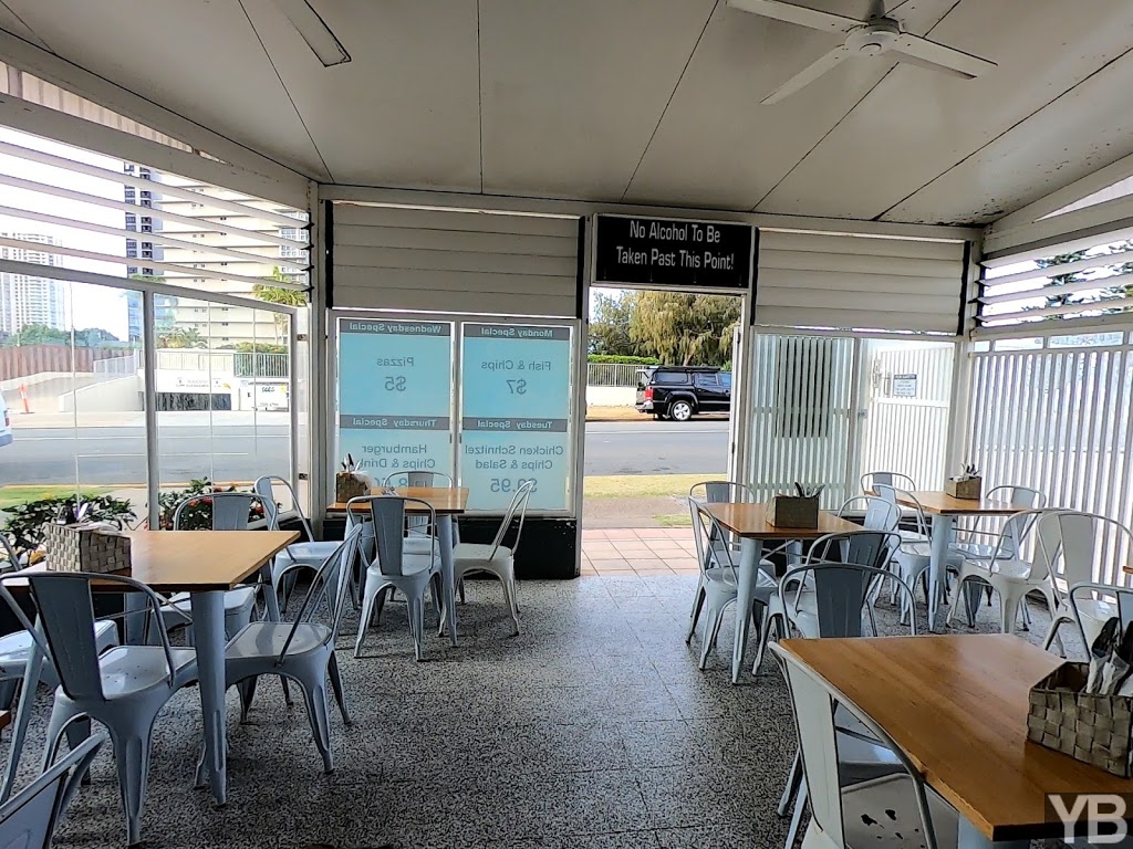 GMC Diner Surfers Paradise | restaurant | 2 Ocean Ave, Surfers Paradise QLD 4217, Australia | 0755926320 OR +61 7 5592 6320