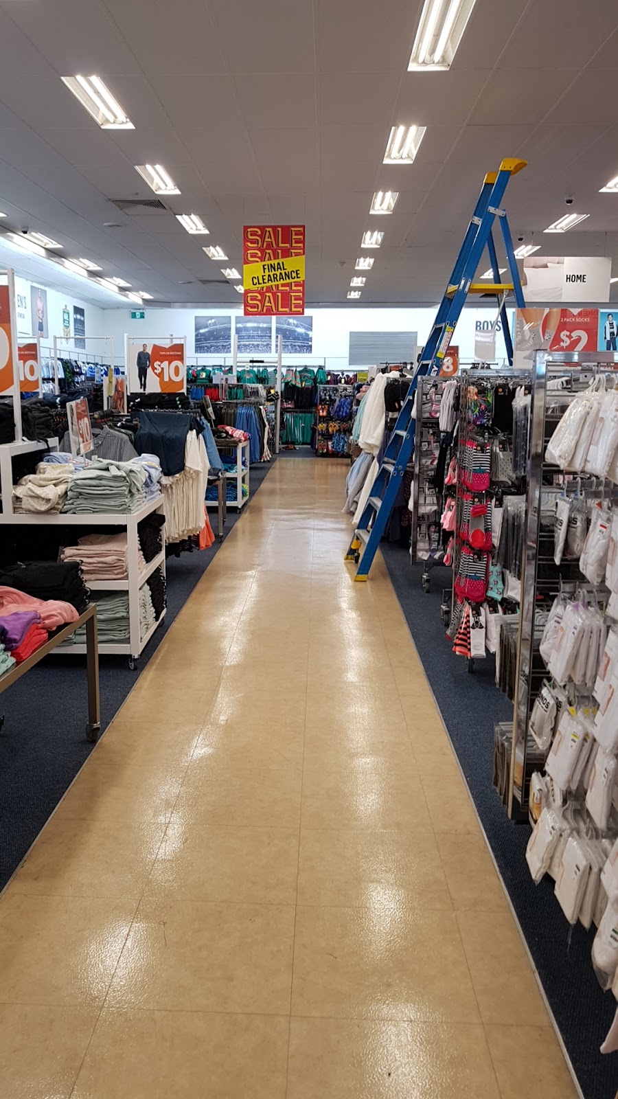 Best&Less dubbo | 95 Macquarie St, Dubbo NSW 2830, Australia | Phone: (02) 5854 9671