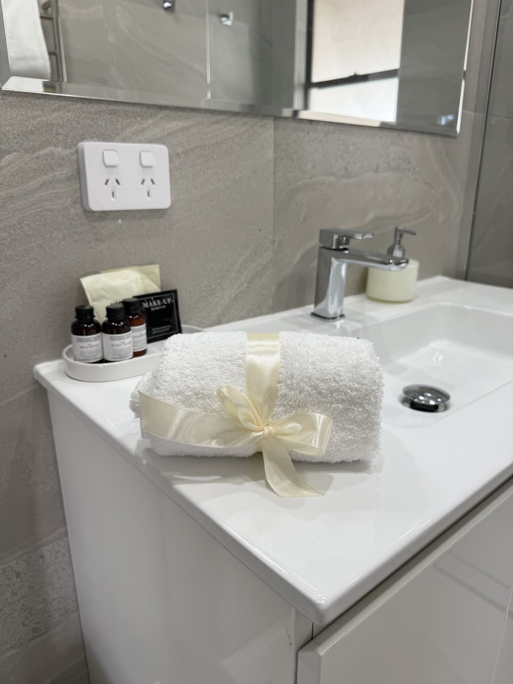 Ferguson house - Cosy Hunter Valley Escape | 44 Ferguson St, Cessnock NSW 2325, Australia | Phone: 0422 704 844
