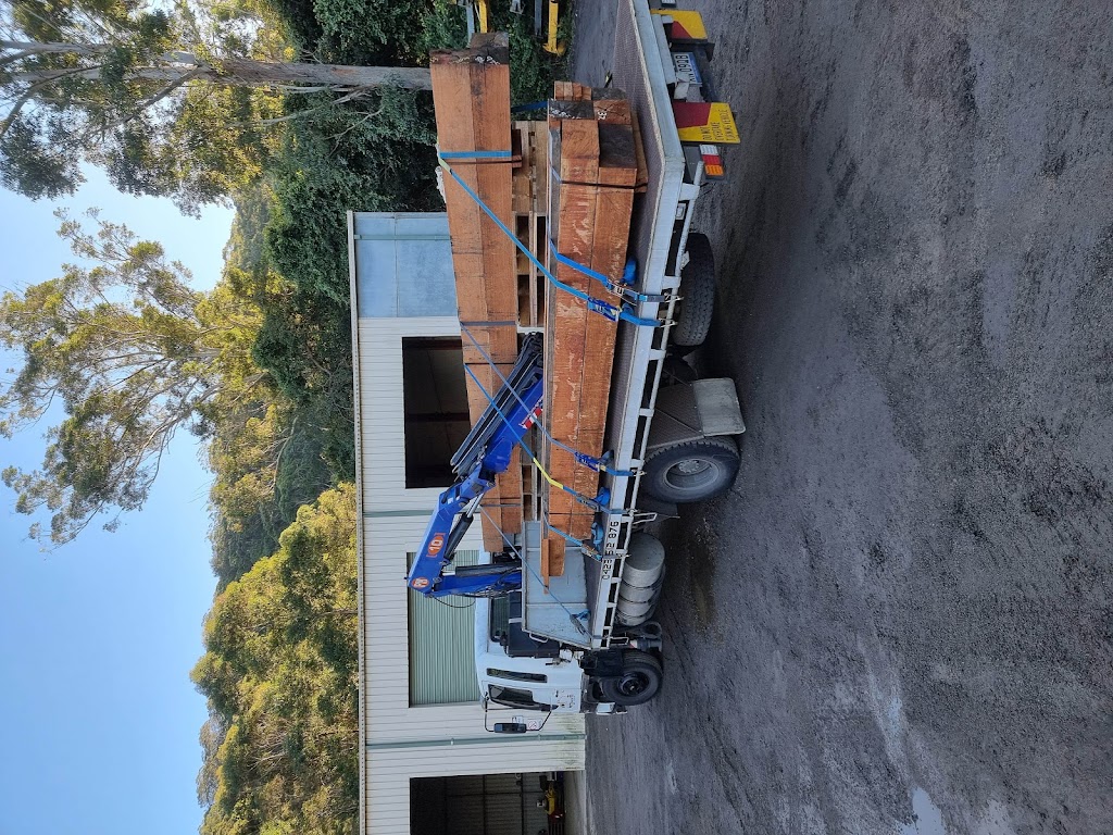 Gunning crane trucks | 233 Wyee Rd, Wyee NSW 2259, Australia | Phone: 0423 512 876
