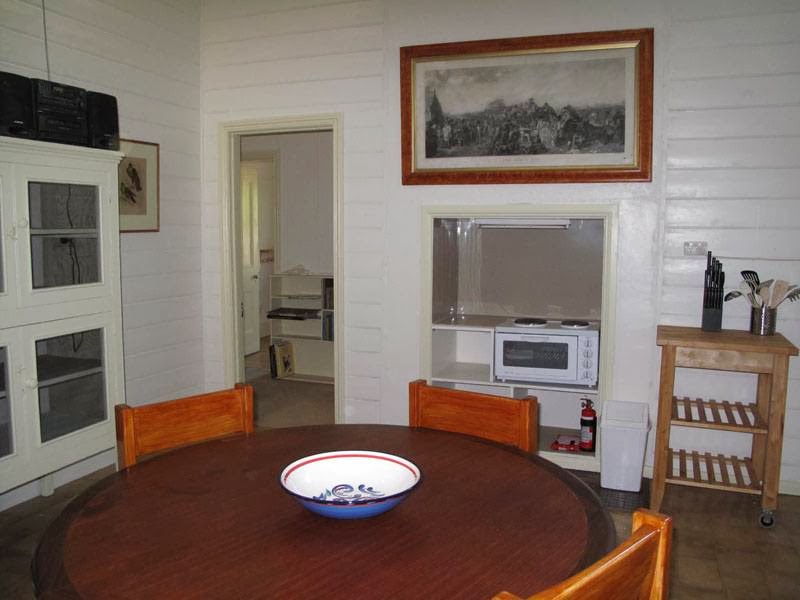 Tolka Cottage | 44 Hawkes Road (previously known as Wilkin School Road), Strathdownie, Casterton VIC 3311, Australia | Phone: (03) 5584 7293