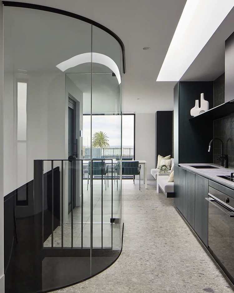 Taranto Windows And Glass | 6 Nellbern Rd, Moorabbin VIC 3189, Australia | Phone: (03) 9532 0555