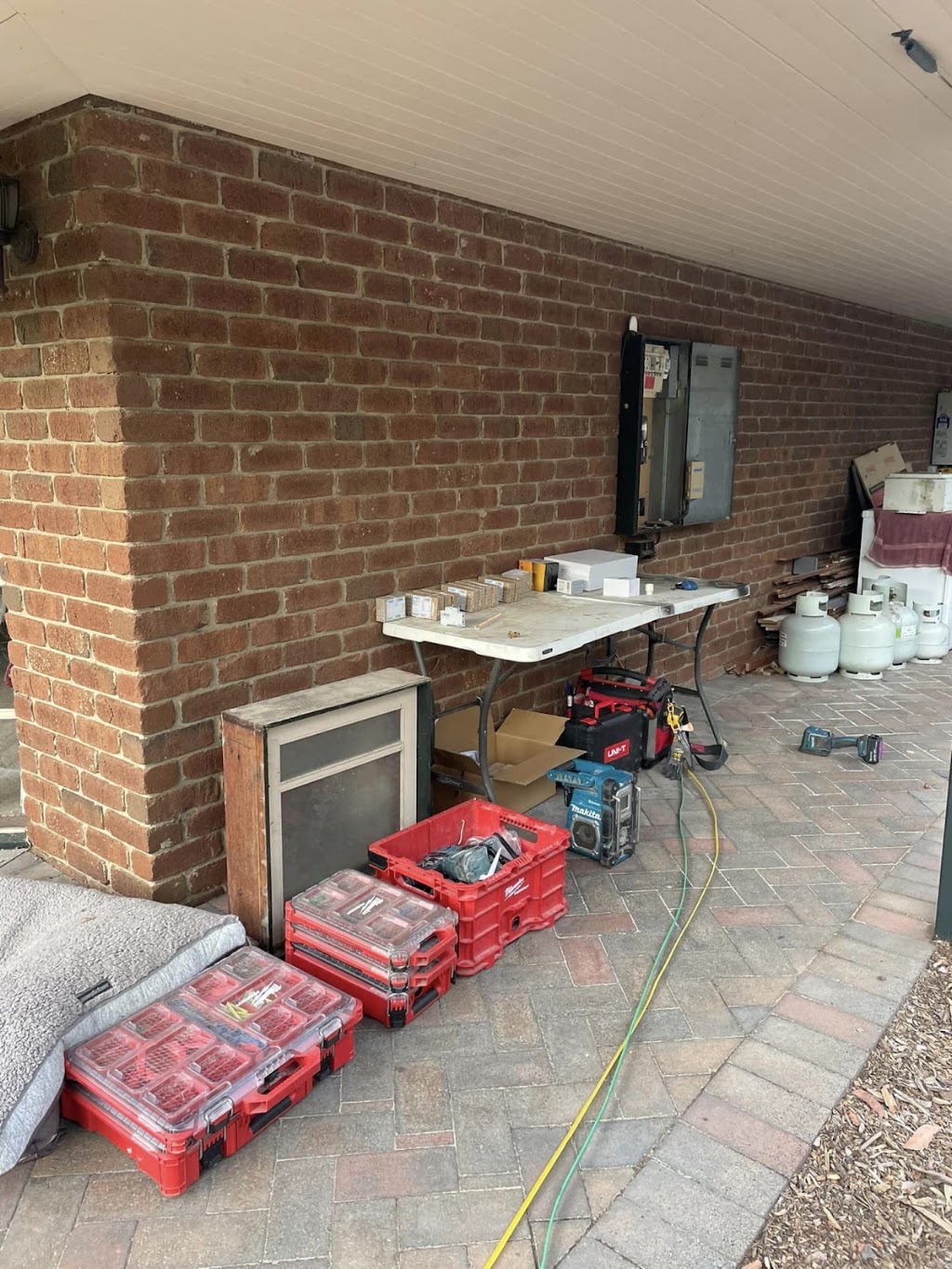 Blackhill Electrical | 5 Caroline St, Selby VIC 3159, Australia | Phone: 0433 502 394