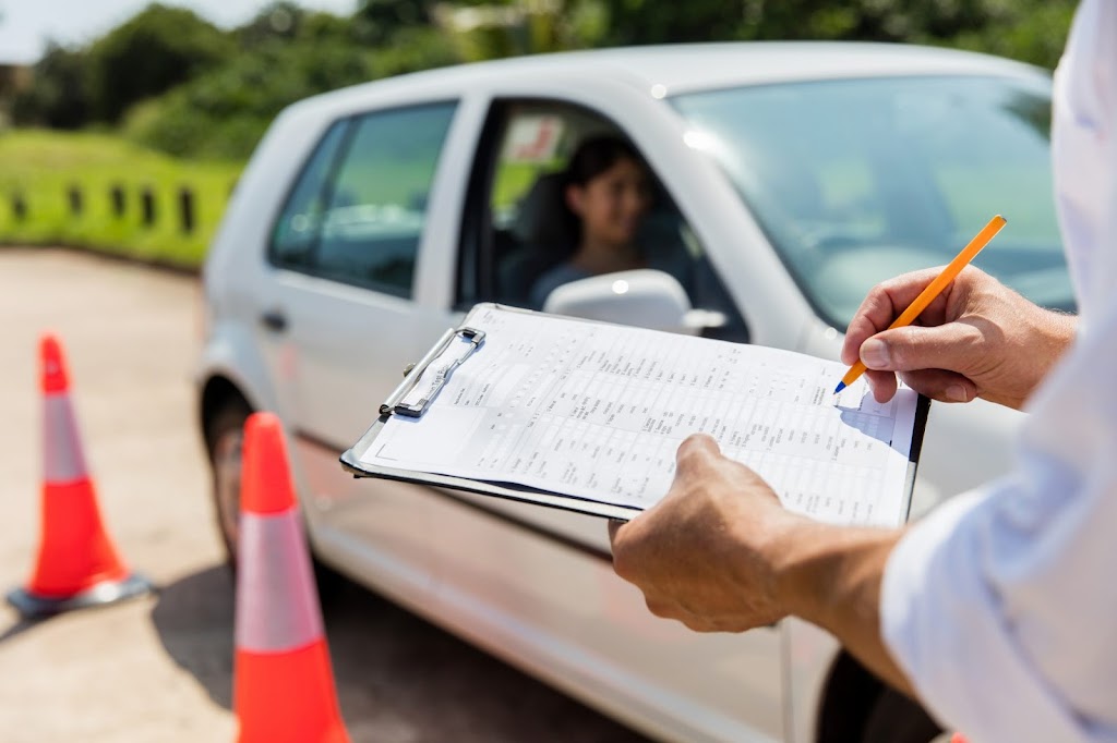 The Hills Driving School | 140 Cecil Ave, Castle Hill NSW 2154, Australia | Phone: 0421 077 232