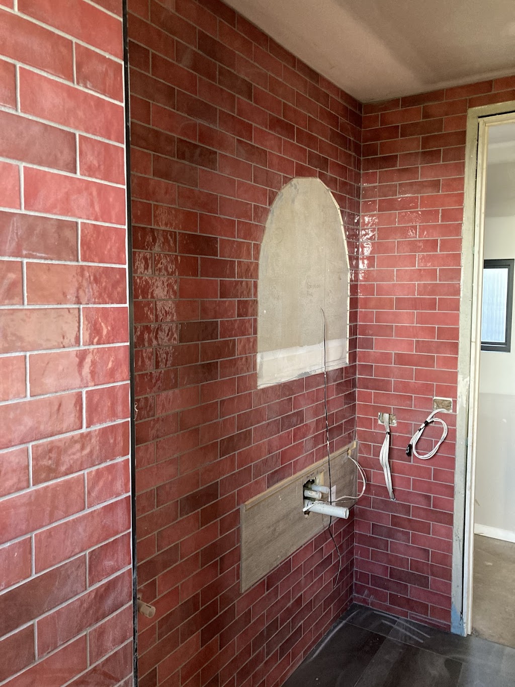 J&B Johnson tiling | 89 Childers St, Portland VIC 3305, Australia | Phone: 0431 584 470