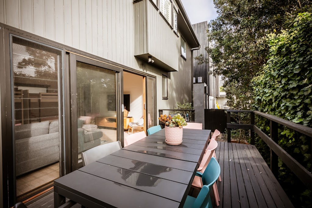 Grandview Beach House | 1B Grandview Parade, Barwon Heads VIC 3227, Australia | Phone: 0976 368 5008