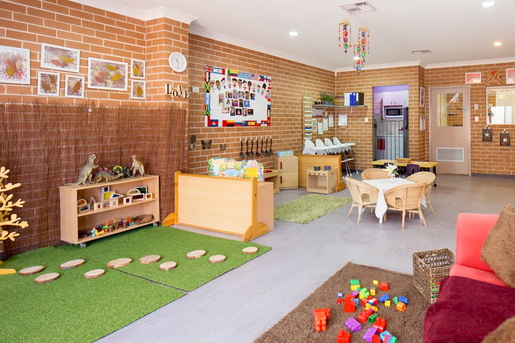 Community Kids Green Valley Early Education Centre | school | 48 San Cristobal Dr, Green Valley NSW 2168, Australia | 0296085070 OR +61 2 9608 5070