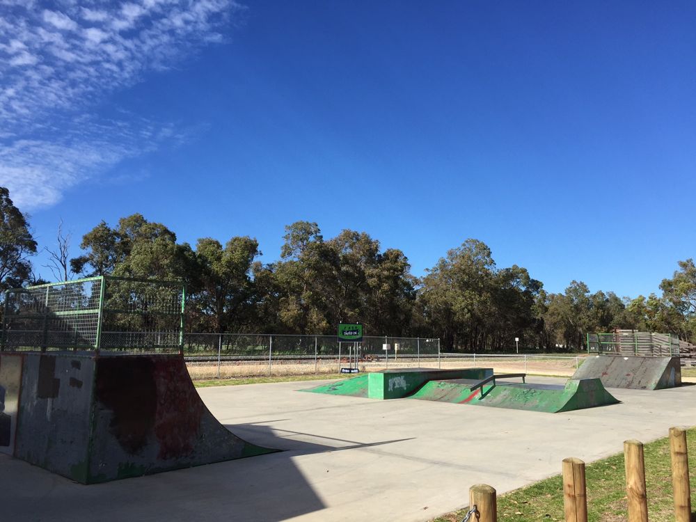 Mundijong Skatepark |  | 18 Paterson St, Mundijong WA 6123, Australia | 0895261111 OR +61 8 9526 1111