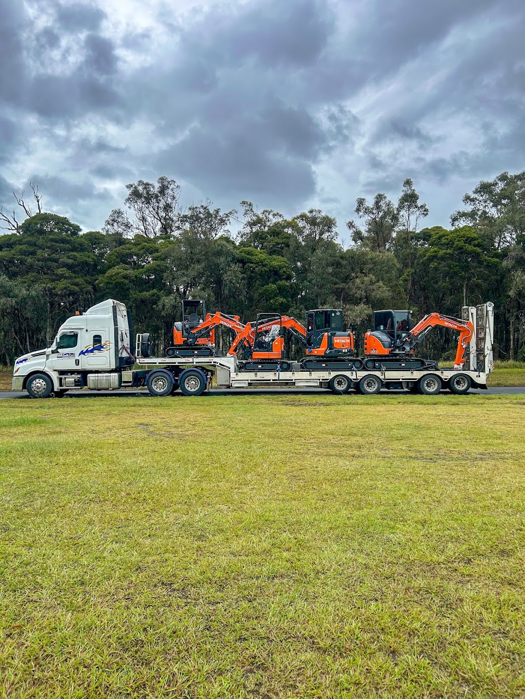 AGM Heavy Haul | Unit 2/17 Enterprise Dr, Tomago NSW 2322, Australia | Phone: (02) 4964 8510