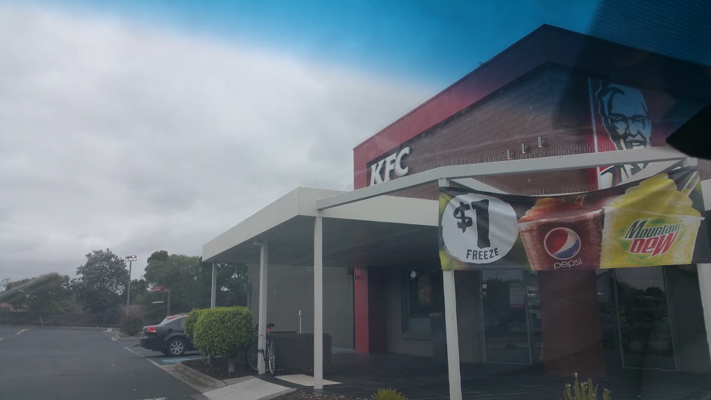KFC Karingal | 225 Cranbourne Rd, Frankston South VIC 3199, Australia | Phone: (03) 9776 6112
