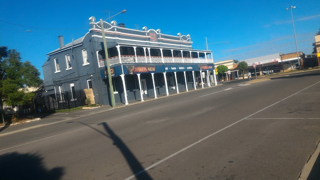 Royal Hotel Gatton | lodging | 2 Railway St, Gatton QLD 4343, Australia | 0754621029 OR +61 7 5462 1029