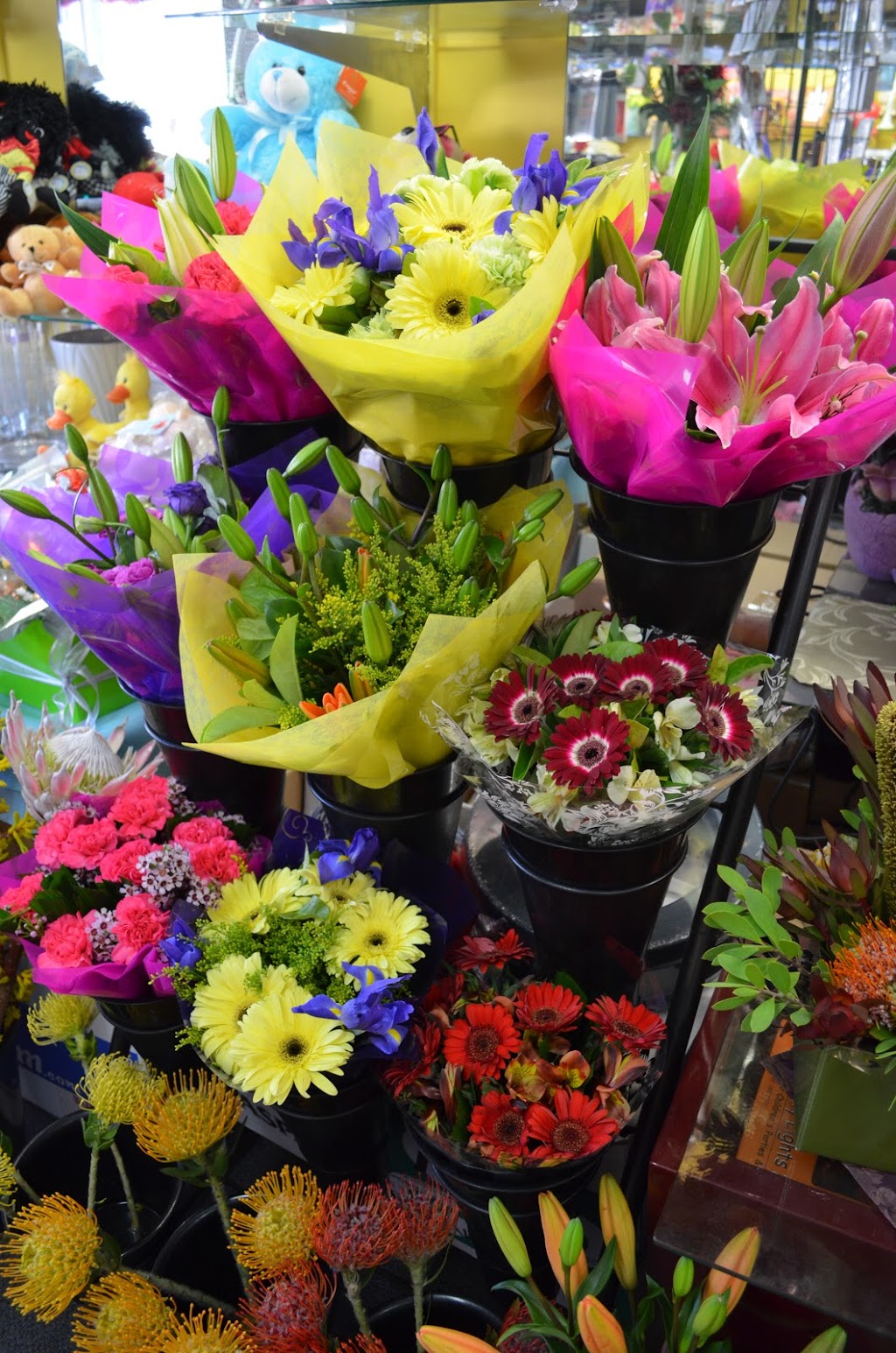 Ronnies Flower Shop | florist | 41 Harrison St, Cardiff NSW 2285, Australia | 0249549397 OR +61 2 4954 9397